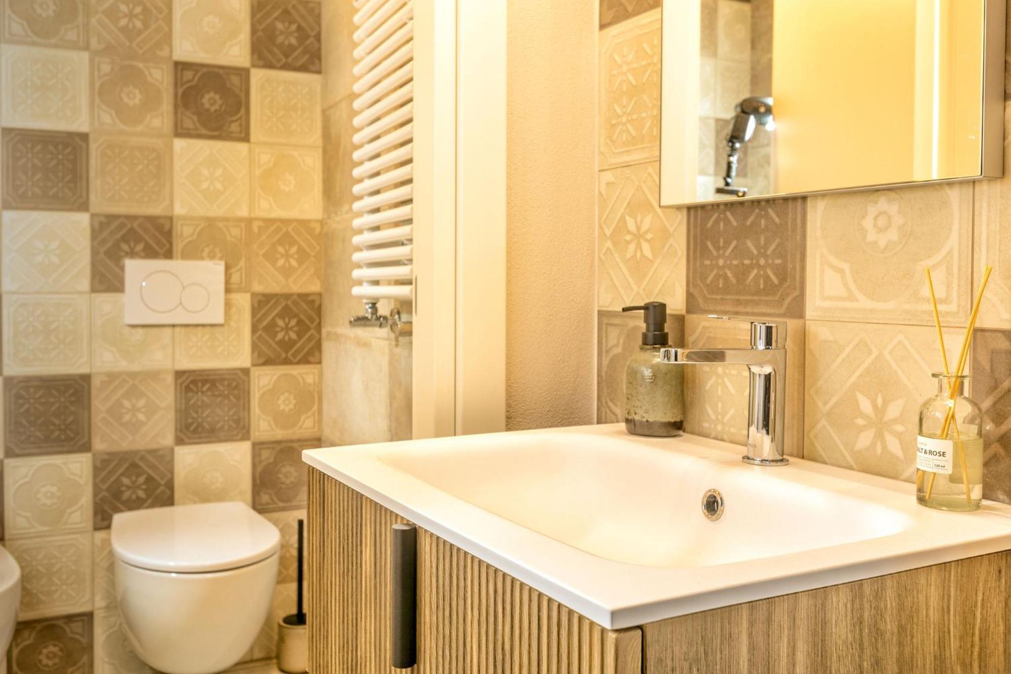 Palazzo Falcinelli Luxury Room In Montepulciano Center With Air Conditioning And Elevator Buitenkant foto