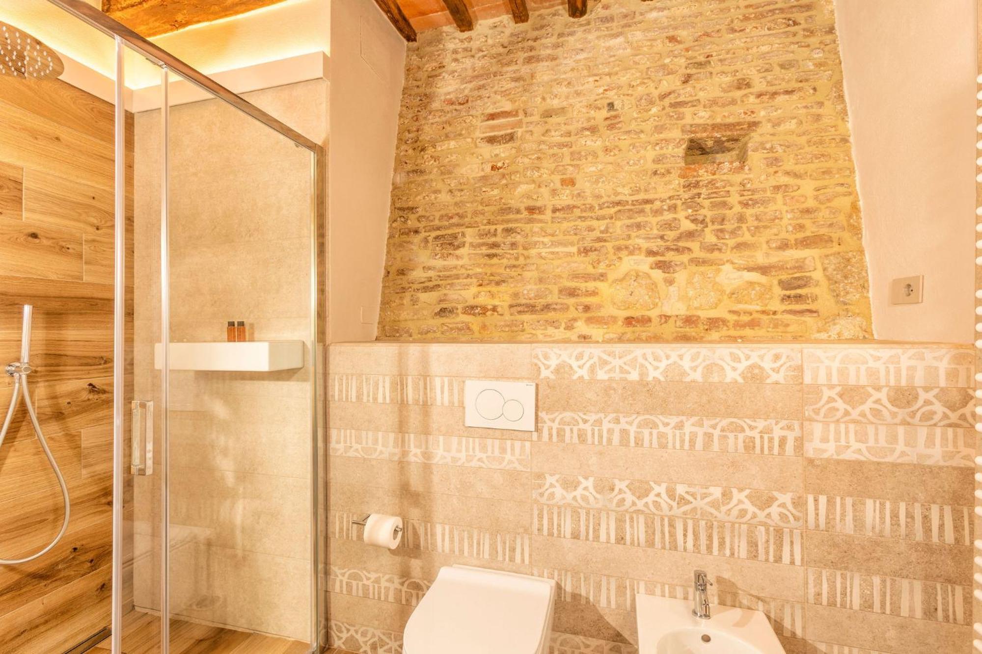 Palazzo Falcinelli Luxury Room In Montepulciano Center With Air Conditioning And Elevator Buitenkant foto