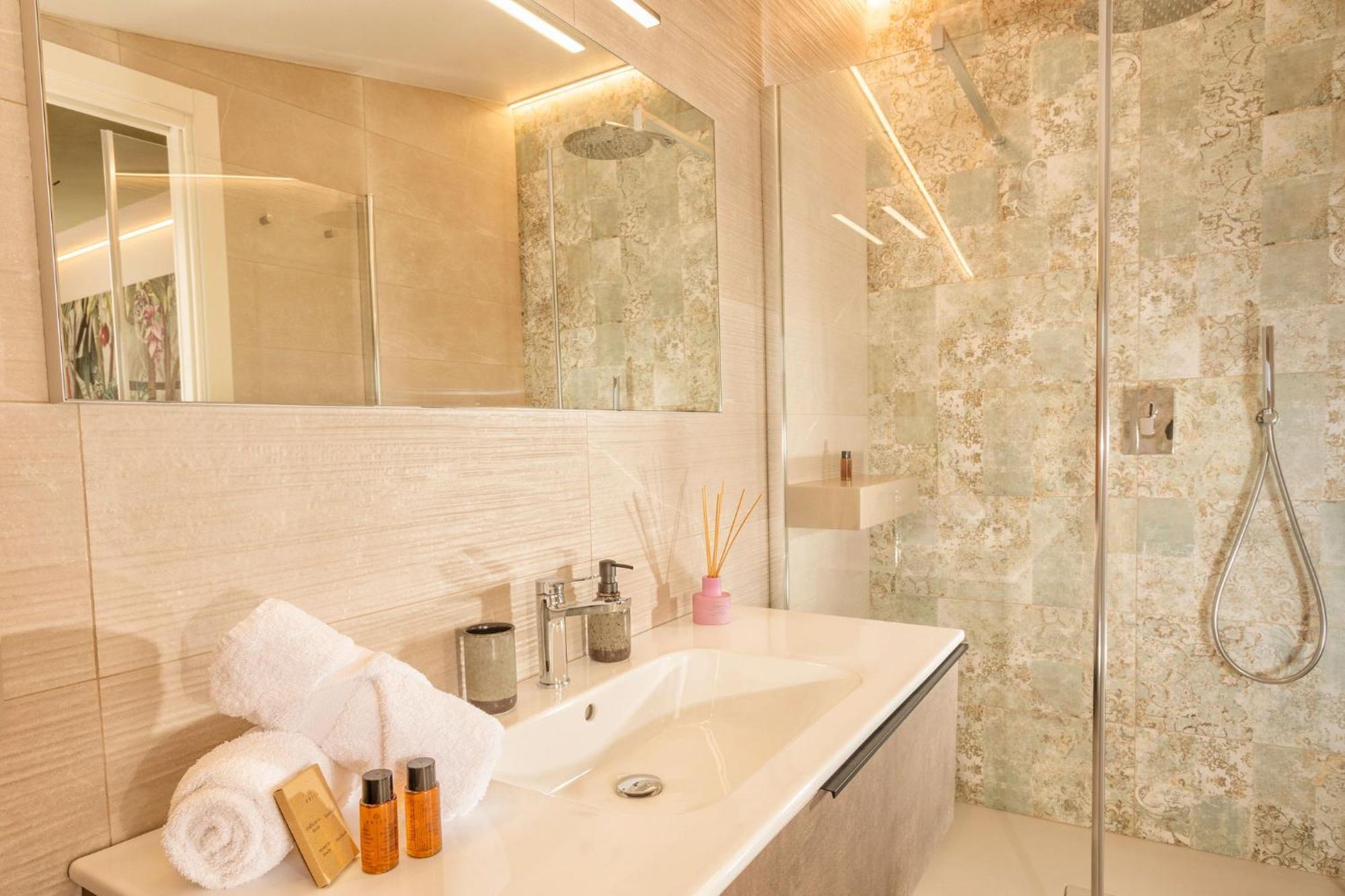 Palazzo Falcinelli Luxury Room In Montepulciano Center With Air Conditioning And Elevator Buitenkant foto