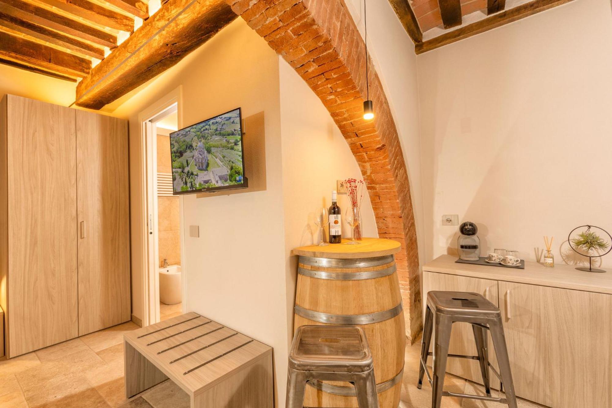 Palazzo Falcinelli Luxury Room In Montepulciano Center With Air Conditioning And Elevator Buitenkant foto